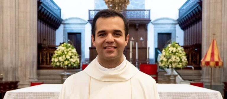 Ordenación Presbiteral de Juan Medina en la Catedral de Canarias