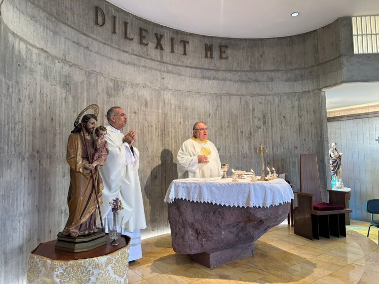 Visita Pastoral de Mons. José Mazuelos Pérez, Obispo de nuestra Diócesis, a nuestro Seminario