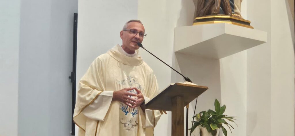 Eucaristía del Seminario Diocesano de Canarias en la fiesta de Nuestra Señora del Pilar en Siete Palmas. Presidida por Juan Carlos Durán Holguera.