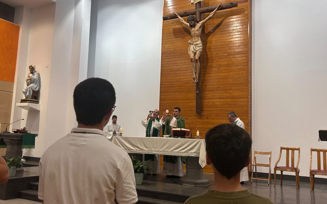 La Eucaristía del Seminario en la Parroquia Jesús de Nazaret invita a mirar la vocación desde toda la vida